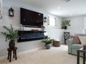 10 Yale Dr, Milford MA 01757