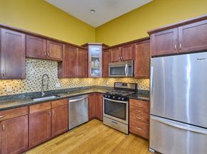 87 Franklin St 105, Quincy MA 02169