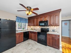 33 Jacqueline Rd D, Waltham MA 02452