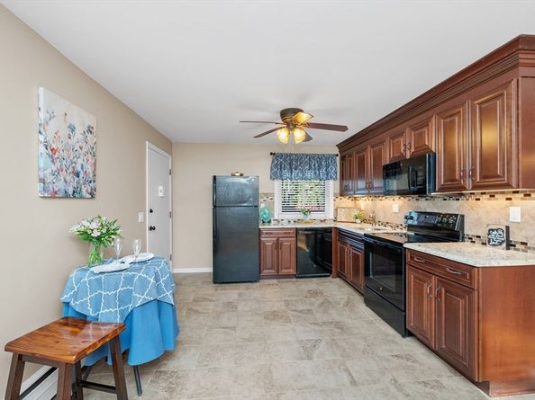 33 Jacqueline Rd D, Waltham MA 02452