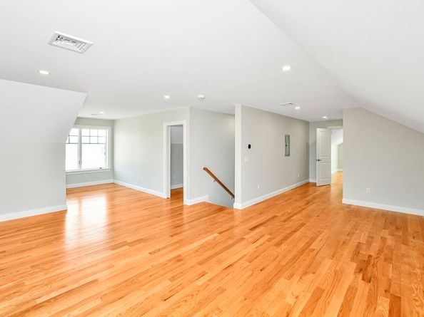 7 Stage Coach Road, Lexington MA 02421