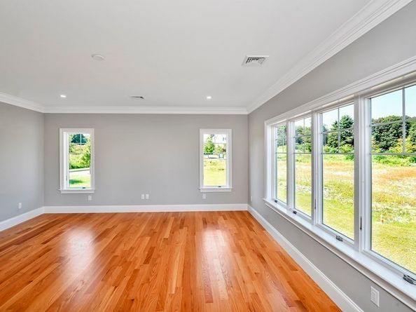 7 Stage Coach Road, Lexington MA 02421