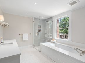 9 The Ledges, Newton MA 02459