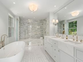 9 The Ledges, Newton MA 02459