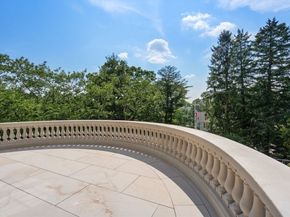9 The Ledges, Newton MA 02459