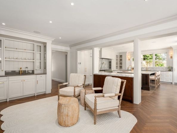9 The Ledges, Newton MA 02459