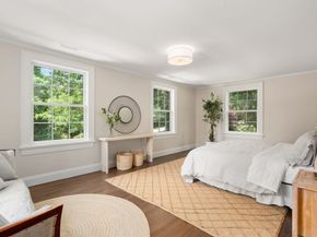 9 The Ledges, Newton MA 02459