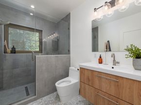 12 Las Aromas, Orinda CA 94563