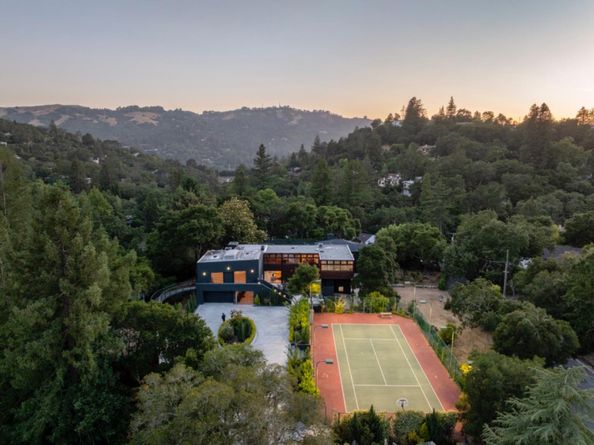 12 Las Aromas, Orinda CA 94563