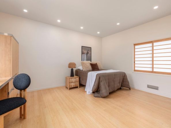 12 Las Aromas, Orinda CA 94563