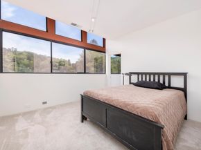 12 Las Aromas, Orinda CA 94563