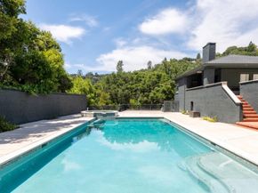 12 Las Aromas, Orinda CA 94563