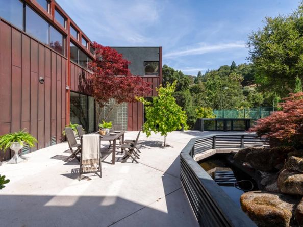 12 Las Aromas, Orinda CA 94563