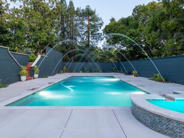 12 Las Aromas, Orinda CA 94563