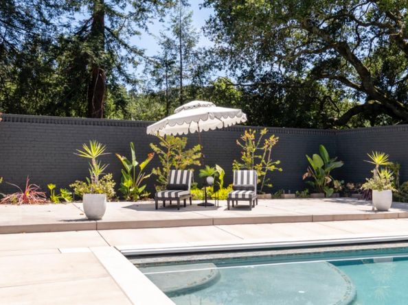12 Las Aromas, Orinda CA 94563