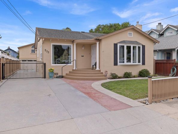 233 Rigg Street, Santa Cruz CA 95060