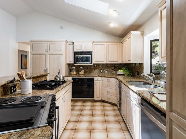 927 Continental Drive, Menlo Park CA 94025