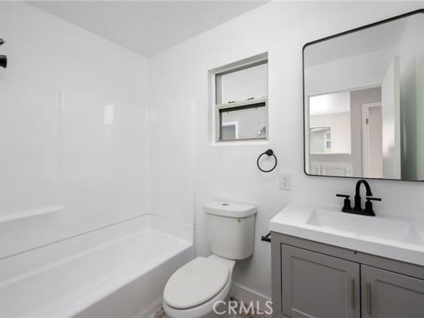 2627 W Vernon Avenue, Los Angeles CA 90008