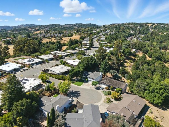 5529 Feather Court, Castro Valley CA 94552