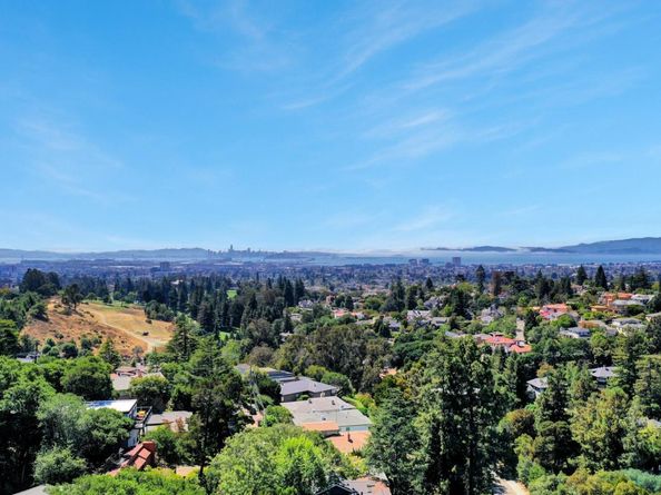 50 Hermosa Avenue, Oakland CA 94618