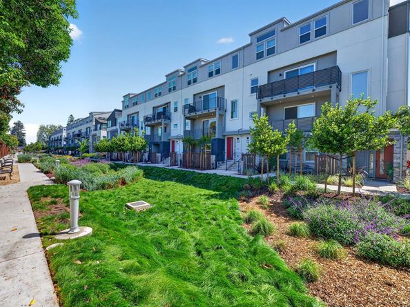 827 Redberry Way, San Jose CA 95117