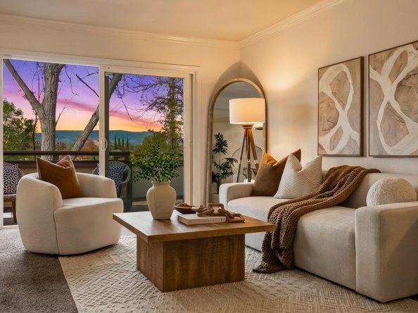 565 W Latimer Avenue, Campbell CA 95008