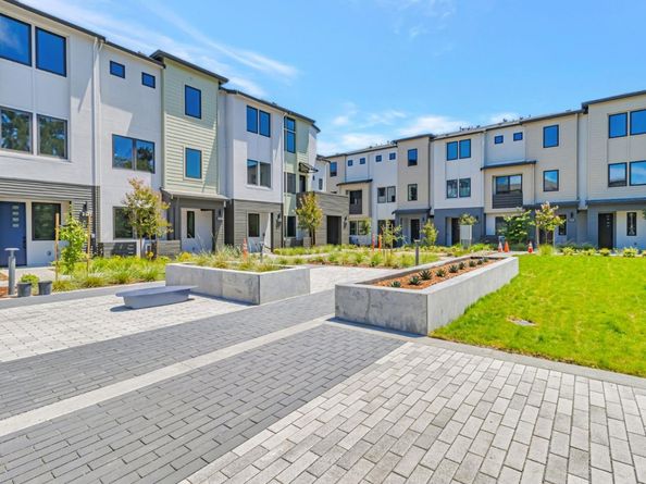 2878 Josephine Lane, Palo Alto CA 94303