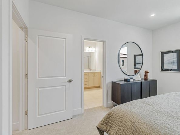 2878 Josephine Lane, Palo Alto CA 94303