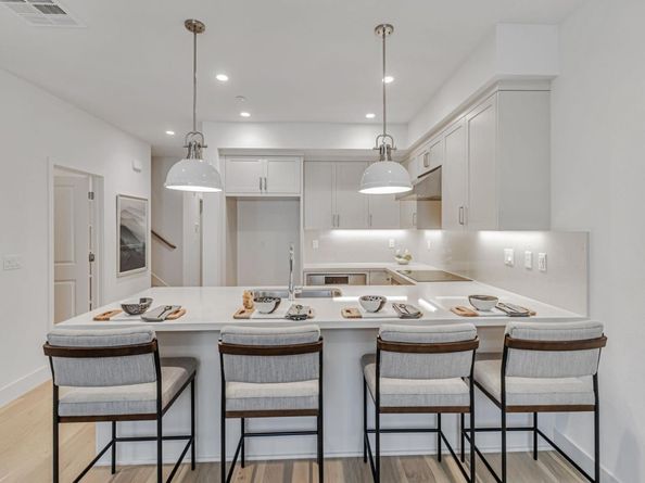 2878 Josephine Lane, Palo Alto CA 94303