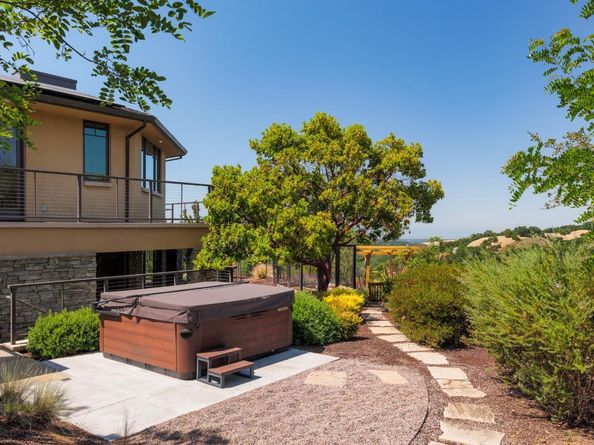 5 Redberry Ridge, Portola Valley CA 94028