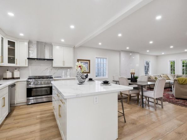 33 Seville Way, San Mateo CA 94402