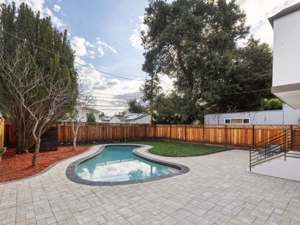 33 Seville Way, San Mateo CA 94402