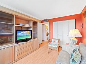 900 Saint Charles Pl 419, Pembroke Pines FL 33026