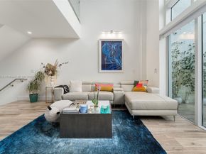 455 NE 39th St 105, Miami FL 33137
