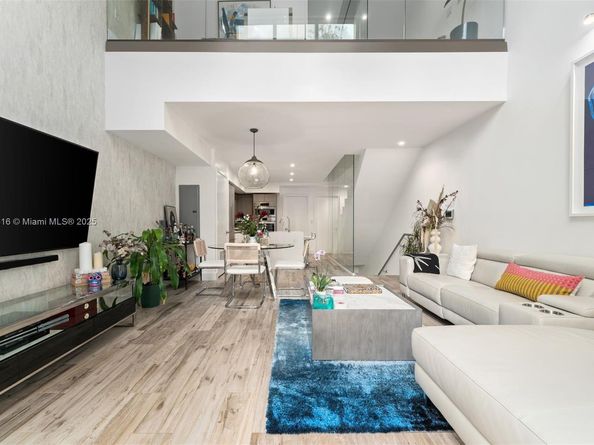 455 NE 39th St 105, Miami FL 33137