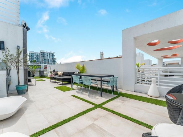 455 NE 39th St 105, Miami FL 33137