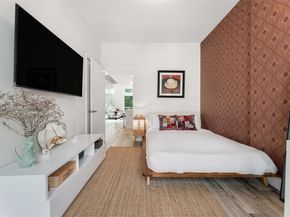 455 NE 39th St 105, Miami FL 33137