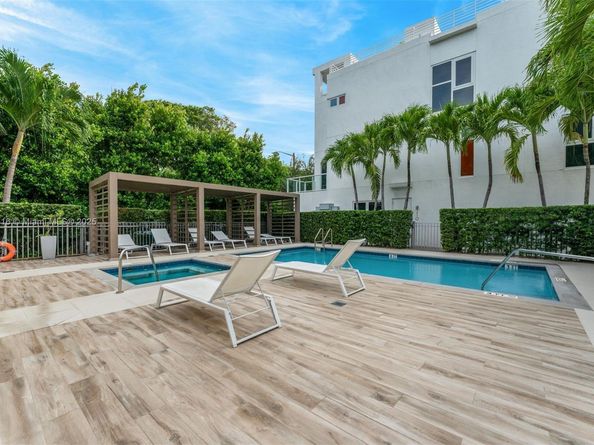 455 NE 39th St 105, Miami FL 33137