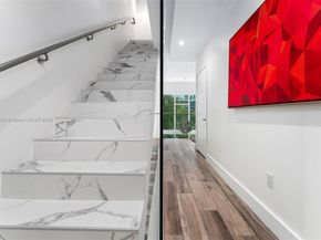 455 NE 39th St 105, Miami FL 33137