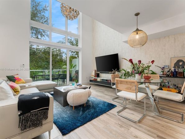 455 NE 39th St 105, Miami FL 33137