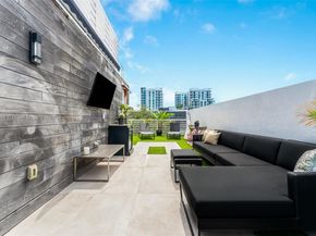455 NE 39th St 105, Miami FL 33137