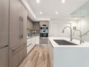 455 NE 39th St 105, Miami FL 33137