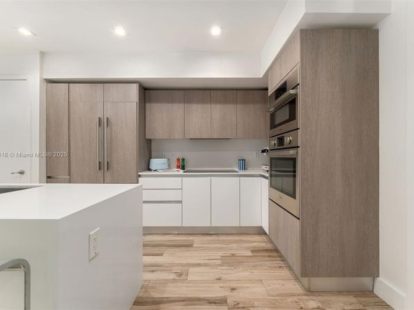 455 NE 39th St 105, Miami FL 33137