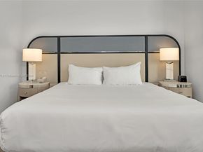 4401 Collins Ave 902, Miami Beach FL 33140