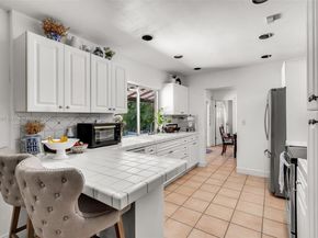 14841 Dade Pine Ave, Miami Lakes FL 33014