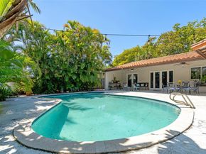 14841 Dade Pine Ave, Miami Lakes FL 33014