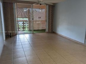 211 NE 8th Ave 209, Hallandale Beach FL 33009