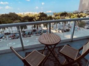 50 Biscayne Blvd 607, Miami FL 33132