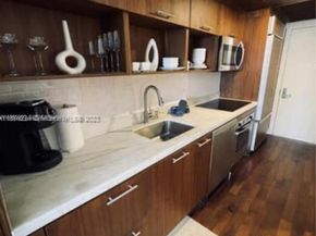 50 Biscayne Blvd 607, Miami FL 33132