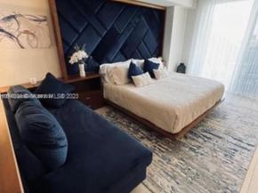 50 Biscayne Blvd 607, Miami FL 33132